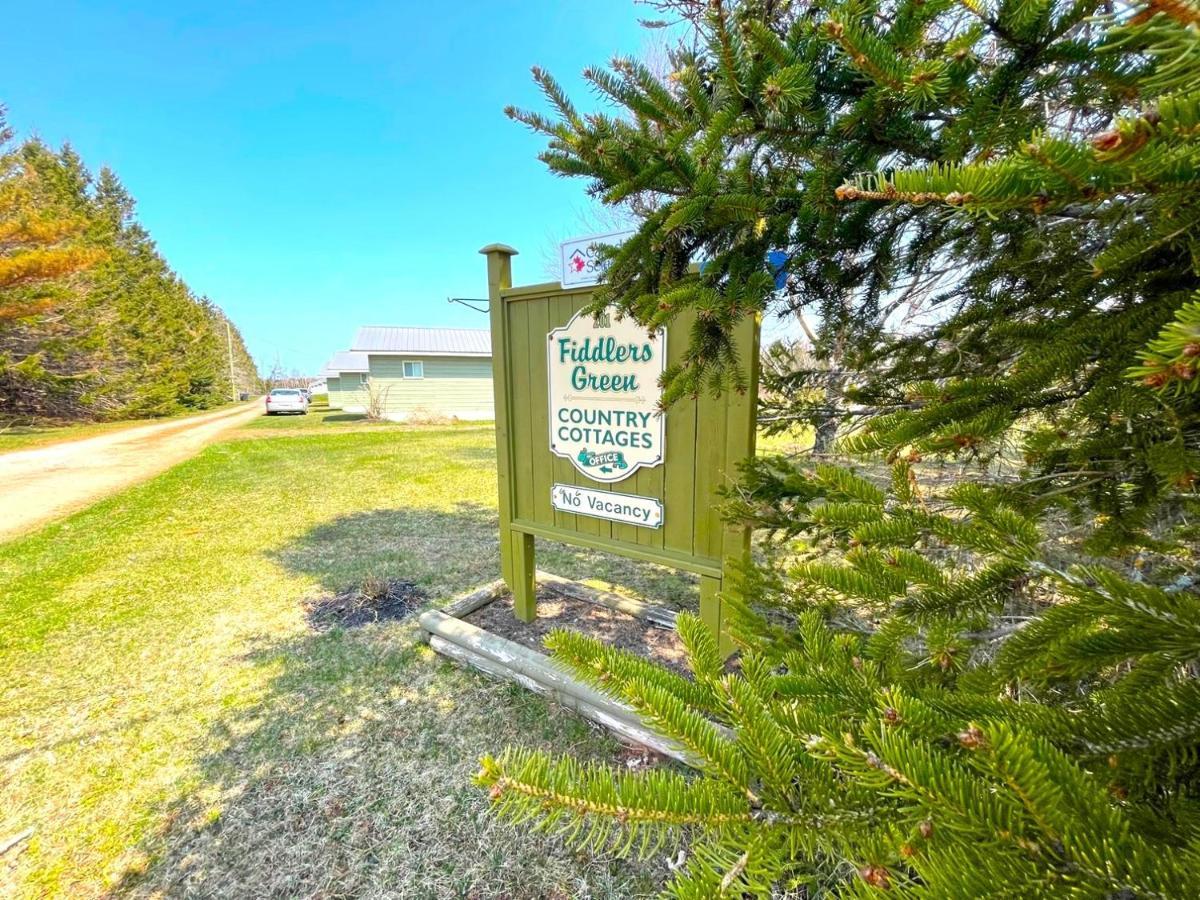 Fiddlers Green Country Cottages Бракли Бийч Екстериор снимка